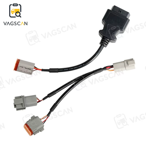 Adaptador de plástico con cables USB para conectar dispositivos marinos - Product Image 4