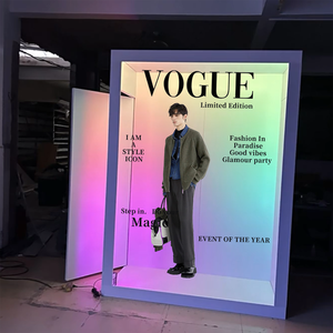 Cabina de Fotos UNIV 360 con Paneles Acrílicos - Decoración Moderna para Bodas, Integración de Logotipo Personalizado, Iluminación LED, Cámara para Smartphones, Táctil - Product Image 6