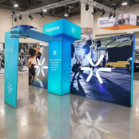 Stand d'exposition modulaire de 3 m facile à monter avec étagères personnalisables pour les exposants et les agences événementielles