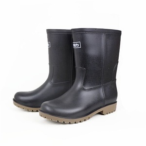 Botas de Lluvia para Hombre Warrior 8128, Altura Media, Impermeables, Antideslizantes, de PVC, para Trabajo - Product Image 1