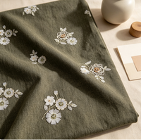 Tissu en denim polyester vert olive, broderie florale 3D vintage perlée et à sequins, tissé 260 GSM, nouveau Cheongsam chinois pour soirée