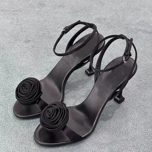 Sandales à talons aiguilles pour femme, grande taille 46, avec fleurs en soie 3D, à brides cheville, style escarpin à bride unique, pour l'été - Product Image 5