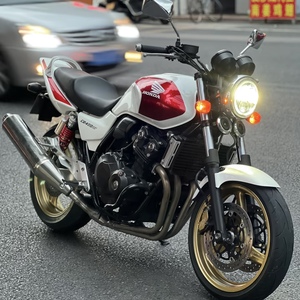 <span class=keywords><strong>Honda</strong></span> CB400 Usata, Moto Stradale a Benzina 400cc, Raffreddamento a Liquido, 4 Cilindri in Linea, Alta Prestazione - Product Image 3