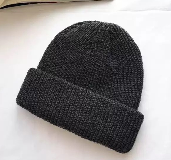 สีเทาเข้ม