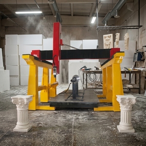 Machine de découpe CNC 4 axes de haute précision avec <span class=keywords><strong>moteur</strong></span> servo hybride pour la sculpture de mousse EPS, la découpe de moules perdus et les applications de jardinage - Product Image 3