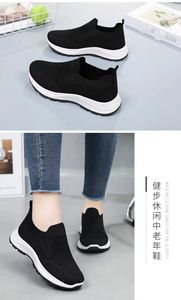 Nouvelles chaussures décontractées respirantes à enfiler pour couple, confortables pour la marche en extérieur, style décontracté pour femmes - Product Image 6