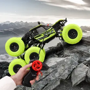 Serin 1/18 2.4ghz uzaktan kumanda askeri kamyon 6 tekerlek Off-road ordu Pick Up Rc araba açık kapı ve farlar