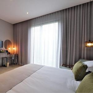 <span class=keywords><strong>Cortinas</strong></span> opacas <span class=keywords><strong>de</strong></span> tela personalizadas para Hotel y apartamentos, <span class=keywords><strong>cortinas</strong></span> <span class=keywords><strong>modernas</strong></span> para dormitorio, <span class=keywords><strong>sala</strong></span> <span class=keywords><strong>de</strong></span> estar, color negro, <span class=keywords><strong>2022</strong></span> - Product Image 6