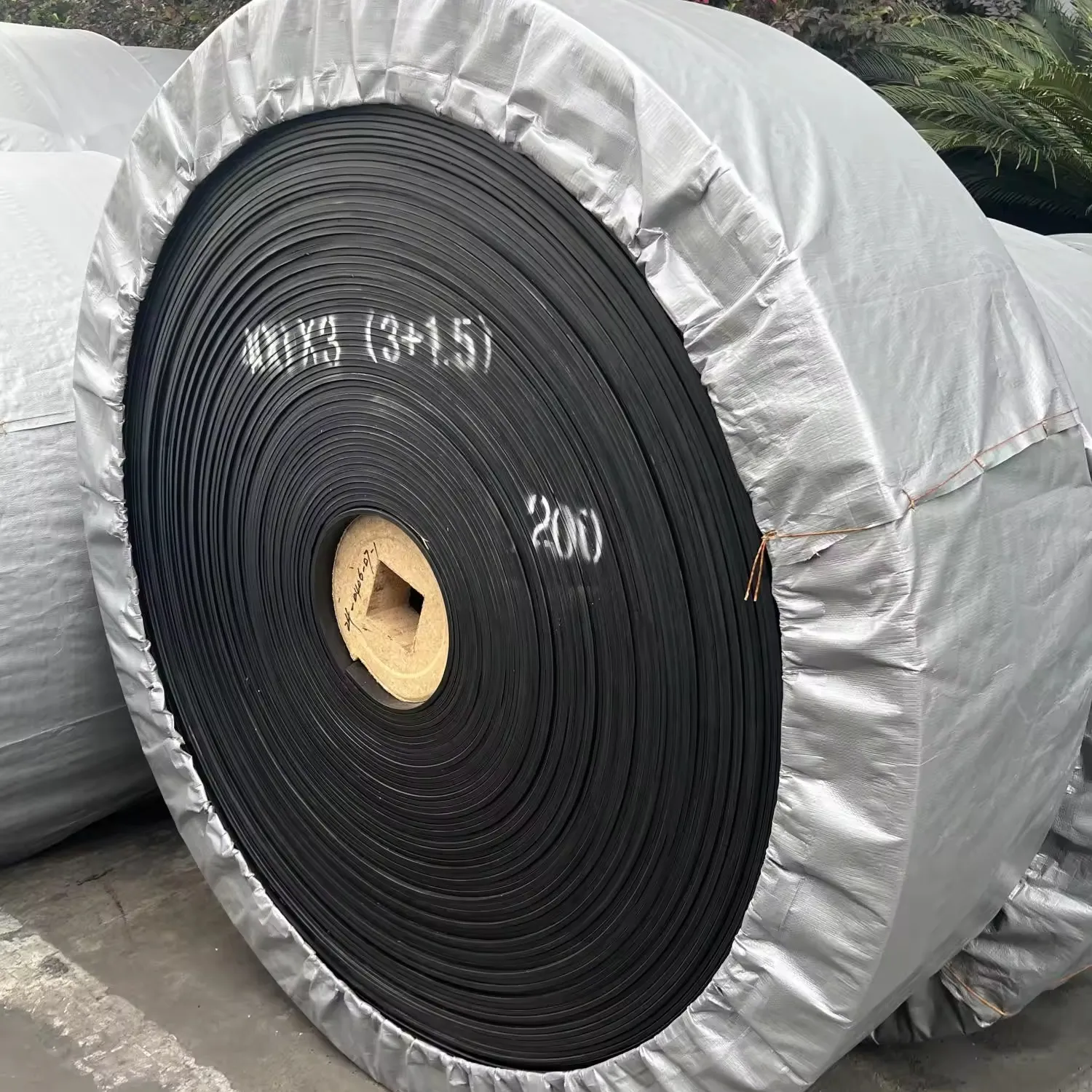Ep300 Ep500/4 Fabric Ply Wire Rope Core Ep Conveyor Belts Rubber Sheet For Belt Making