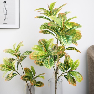 Arbre artificiel banian doré multi-fourches avec des feuilles changeantes de couleur, en plastique, pour la décoration moderne du salon - Product Image 1