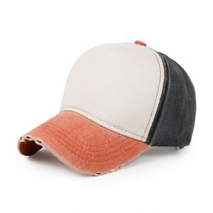 Gorra de Béisbol Deportiva de Cinco Paneles Estilo Vintage con Bordado Bicolor Personalizado y Efecto Desgastado, Método de Impresión en Relieve, Estilo a Cuadros Común - Product Image 5