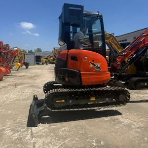 Mini-pelle hydraulique Kubota U27 compacte de 2,7 tonnes, d'occasion, à faible nombre d'heures de fonctionnement, zéro recul, prête à l'emploi pour l'agriculture et les travaux en espaces restreints - Product Image 2
