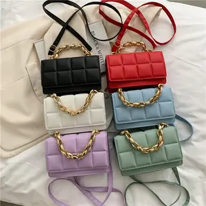 2024 Hot-Selling Sierlijke Effen Kleur Pu Reliëf Ketting Zwarte Schouder Crossbody Handtassen