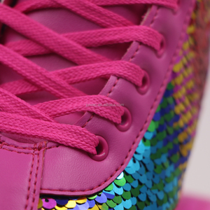 Giày Trượt Patin Nhiều Màu Sáng Bóng Kiểu Dáng Tự Do Bằng Da Bán Sỉ Từ Nhà Máy Với Giày Trượt Patin Đôi - Product Image 4