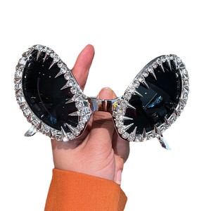 <span class=keywords><strong>Gafas</strong></span> <span class=keywords><strong>Alien</strong></span> Divertidas para Festivales, Fiestas de Baile, <span class=keywords><strong>Gafas</strong></span> de Sol <span class=keywords><strong>con</strong></span> Lentes de Espejo, Cadena de Metal, Estilo Punk, Escultura de Arena para Hombres y Mujeres - Product Image 5