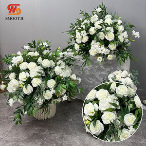 Ramo Floral Gigante Artificial Blanco y Verde Hecho a Mano en Fábrica, Centro de Mesa para Bodas - Product Image 5