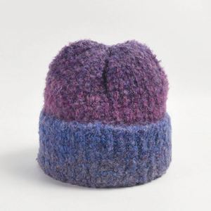 Gorro de Punto Cálido y Suave con Bordado 3D Circular Mixto para Hombre y Mujer, Gorro de Moda para Otoño e Invierno, Ideal para Viajar - Product Image 1