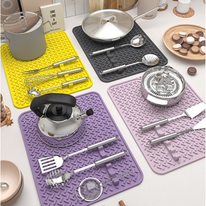 Kitchen Silicone Drain Mat Rectangle Non-Slip Heat Insulation Mat For Cooking Utensils Storage - Product Image 1