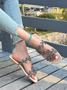 Sandalias planas para mujer con diseño de hoja y diamantes de imitación, elegantes, brillantes, a la moda, informales, para verano. - Product Image 3