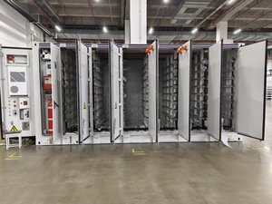 Sistema di Accumulo Energetico a Raffreddamento Liquido Smsenergy 5MWh <span class=keywords><strong>in</strong></span> Container, Design Modulare, Efficienza di Conversione Energetica del 98%, Lunga Durata del Ciclo - Product Image 5