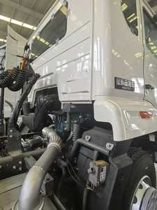 헤비 듀티 Sinotruk HOWO/섀먼 371/400/430HP 6X4 6/10 휠러 말 힘 헤드 트럭 트랙터 트레일러 덤프 트럭 판매 - Product Image 5