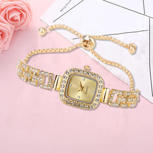 Montre numérique élégante et sportive unisexe, de luxe, résistante à l'eau 10 m, design carré, style décontracté pour étudiants - Product Image 1