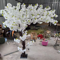 Arbre artificiel de cerisier à tronc incurvé sur mesure - Arbre de sakura artificiel de forme arquée pour mariage, événement et décoration commerciale