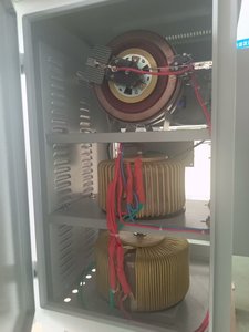 Régulateur de tension CA monophasé entièrement automatique DBW-H-20KVA OEM/ODM pour extérieur, 220V 110V, personnalisable, résistant à la pluie - Product Image 4