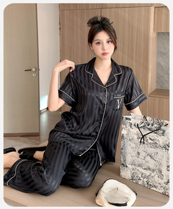 Indumenti da notte estivi nuovi pantaloni da donna a righe giovani in seta di ghiaccio a maniche corte <span class=keywords><strong>Set</strong></span> di abiti da casa in pigiama - Product Image 4
