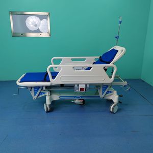 Chariot d'urgence Kerry ZYC32, capacité de charge de 500 lb, pour usage hospitalier - Product Image 1