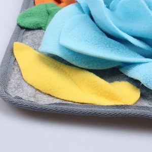 Tapis de renifflement à motif floral pour petits animaux, coussin d'alimentation lente à texture douce, jouet d'entraînement pour lapins et petits animaux - Product Image 3
