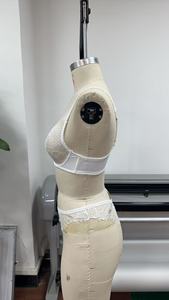 Set di Lingerie esotica da donna Sexy Lingerie <span class=keywords><strong>bianca</strong></span> per donna con spalline <span class=keywords><strong>Bralette</strong></span> con decorazione in pizzo all'uncinetto - Product Image 5