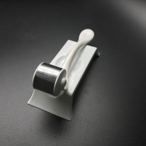 GTO rouleau de glace pour petit visage rouleau de massage facial - Product Image 5