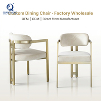 Fauteuil de salle à manger de luxe avec dossier incurvé, chaise d'appoint rembourrée, structure en acier inoxydable bronze brossé en forme de H pour hôtel