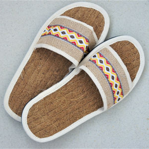 Sandalias de Coco para mujer, chanclas de coco antideslizantes para el verano, de estilo único, respetuoso con el medio ambiente, venta al por mayor - Product Image 1