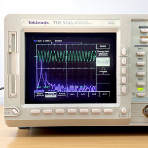 เทคโทรนิกซ์ Tds524a 500mhz 500ms/s สภาพพร้อมใช้งาน - Product Image 1