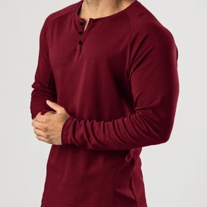 Camiseta Henley Vintage Color Vino Tinto, Manga Larga, Color Sólido, Deportiva, Fitness, Algodón Puro, Elástica, Cuello en V - Product Image 3