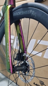 Kozo 3 Venta al por Mayor Directa de Fábrica Oficial |   Bicicleta de Carretera Rígida Ligera de Fibra de Carbono de 7.8 kg, 24 Velocidades, 105 - Product Image 3