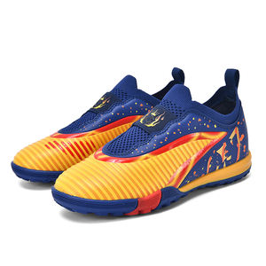 Chaussures de football unisexes pour <span class=keywords><strong>enfants</strong></span> et hommes, tige en PVC, semelle extérieure en caoutchouc, chaussures de football d'entraînement d'hiver, à enfiler, durables, de haute qualité - Product Image 4