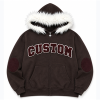Sweat à capuche zippé pour homme, coupe ample, en polaire 555 g/m², avec logo personnalisé, broderie chenille et patch en tissu éponge, capuche garnie de fourrure, style streetwear