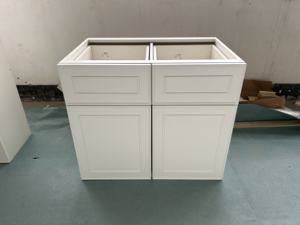 การออกแบบตู้ครัวภาพวาดไม้และสีขาวแบบคลาสสิกระดับไฮเอนด์แบบกําหนดเองขนาดเล็ก - Product Image 4