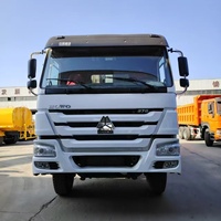 Camion compacteur de déchets Sinotruck Howo pour le transport des ordures