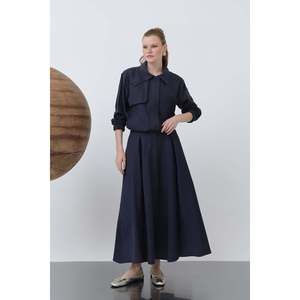 Traje de Falda Azul Marino Elegante para Mujer Puane con Cremallera Oculta, Tela Fluida, Corte Moderno para Negocios y Eventos Especiales - Product Image 2