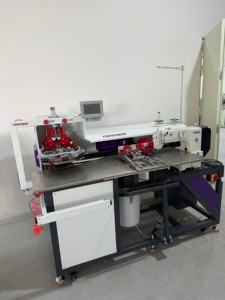RONMACK RM-B311-2828TD-LDG Máquina Industrial de Cama Plana de Gran Área con Sistema Automático de Bolsillos y Solapas, Programable y Computarizada - Product Image 4