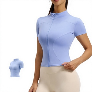 Haut de yoga pour femme à col montant et fermeture éclair intégrale, manches courtes, coupe ajustée, doux et extensible, pour l'entraînement et le sport, grandes tailles - Product Image 1