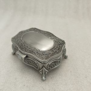 Прямоугольная Оловянная Золотая Серебряная шкатулка для ювелирных изделий - Product Image 3