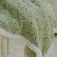 Couverture épaisse double couche en polyester, couverture confortable pour canapé, idéale pour les pièces climatisées