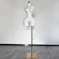 Mannequin féminin brésilien HOT de Guangzhou, grande taille, avec hanches généreuses, en cuir mat doré, demi-corps supérieur