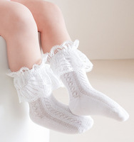 Chaussettes blanches en coton peigné à volants pour bébés filles nouveau-nés, jolies chaussettes à dentelle pour bébés