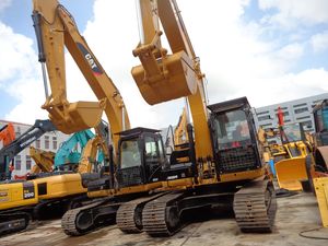 Excavadora de cadenas Caterpillar 320D usada, 40 toneladas de peso operativo, motor original, modelo 2016, 138 HP, 2001-4000 horas de uso. - Product Image 3